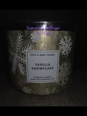 Bath & Body Works 3-Wick Candle Vanilla Snowflake